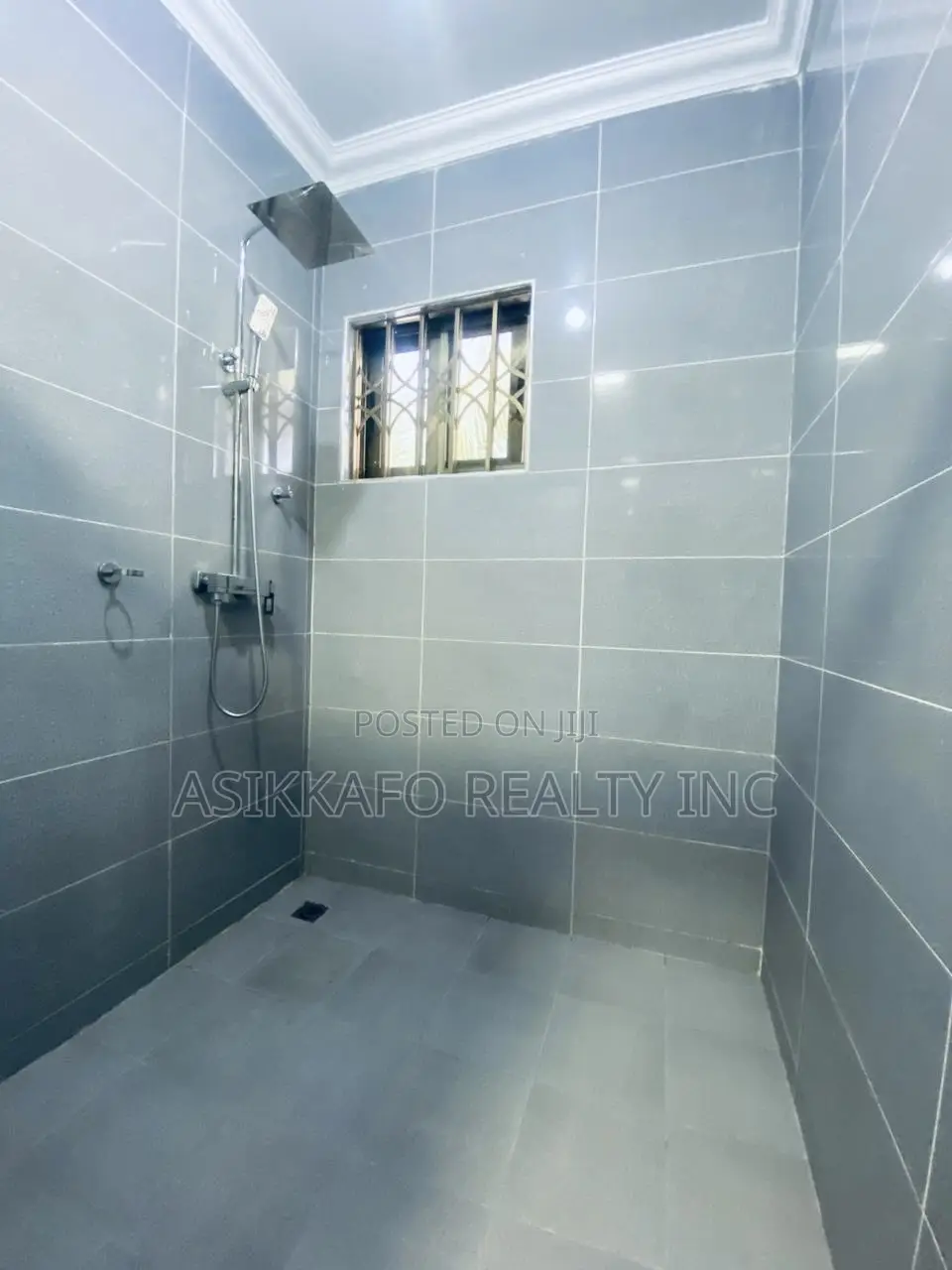 3bdrm House in Manet Cottage, Spintex for rent
