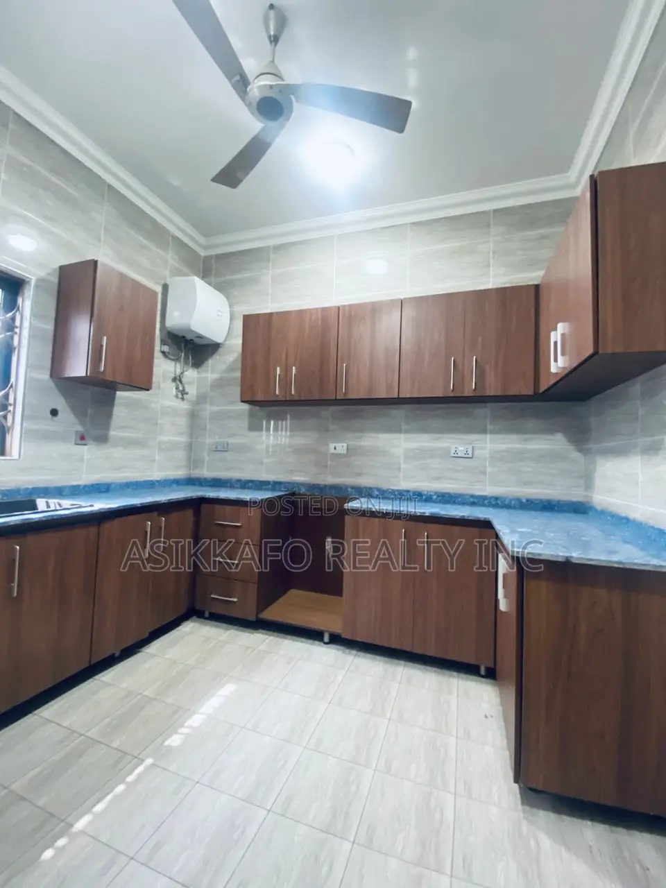 3bdrm House in Manet Cottage, Spintex for rent