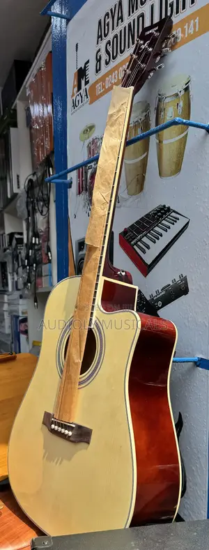 (Brown)Yamaha Semi- Acoustic Guitar