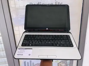 Laptop HP 14-dq1088wm 8GB Intel Core i5 SSD 256GB
