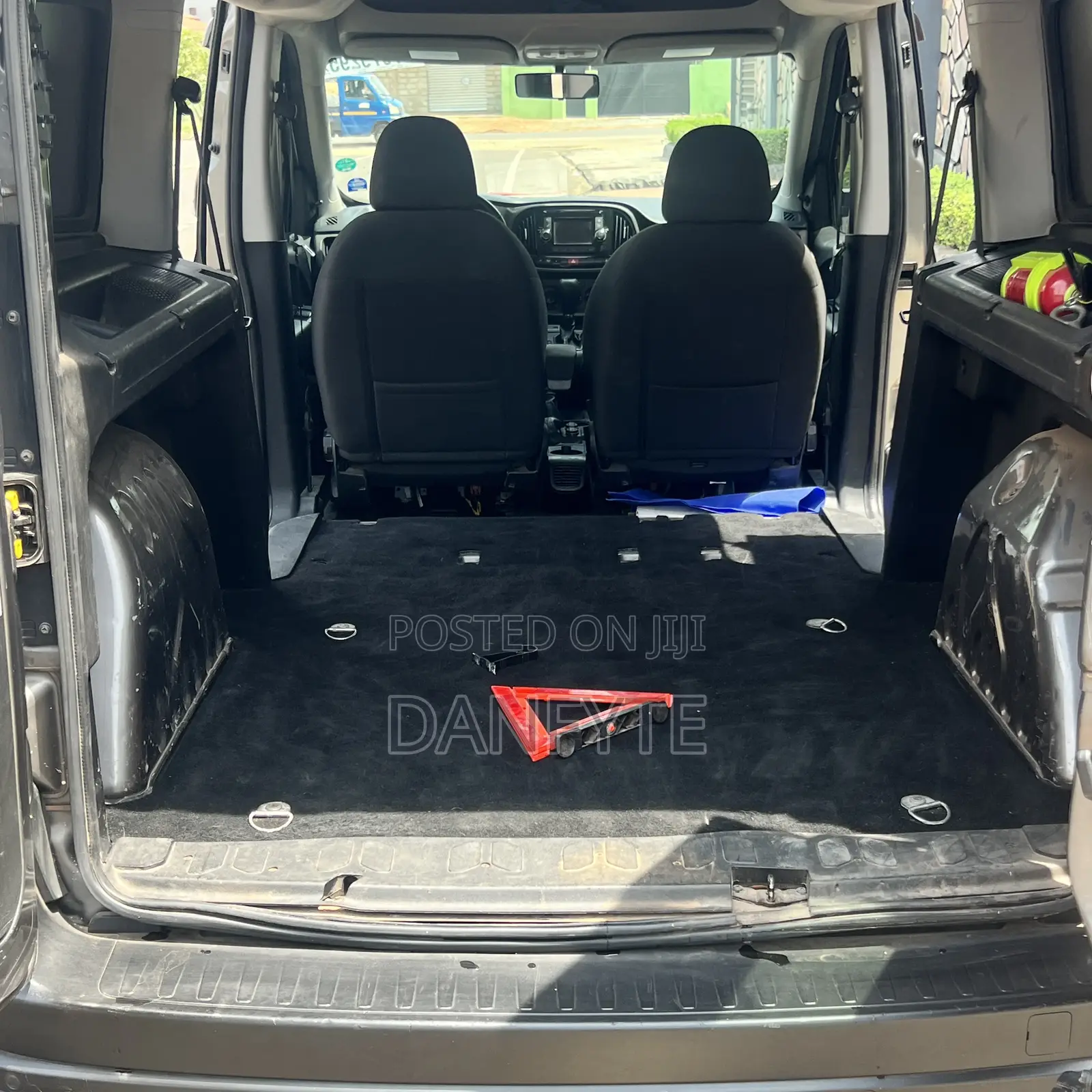 RAM Promaster 2500 2017 Brown
