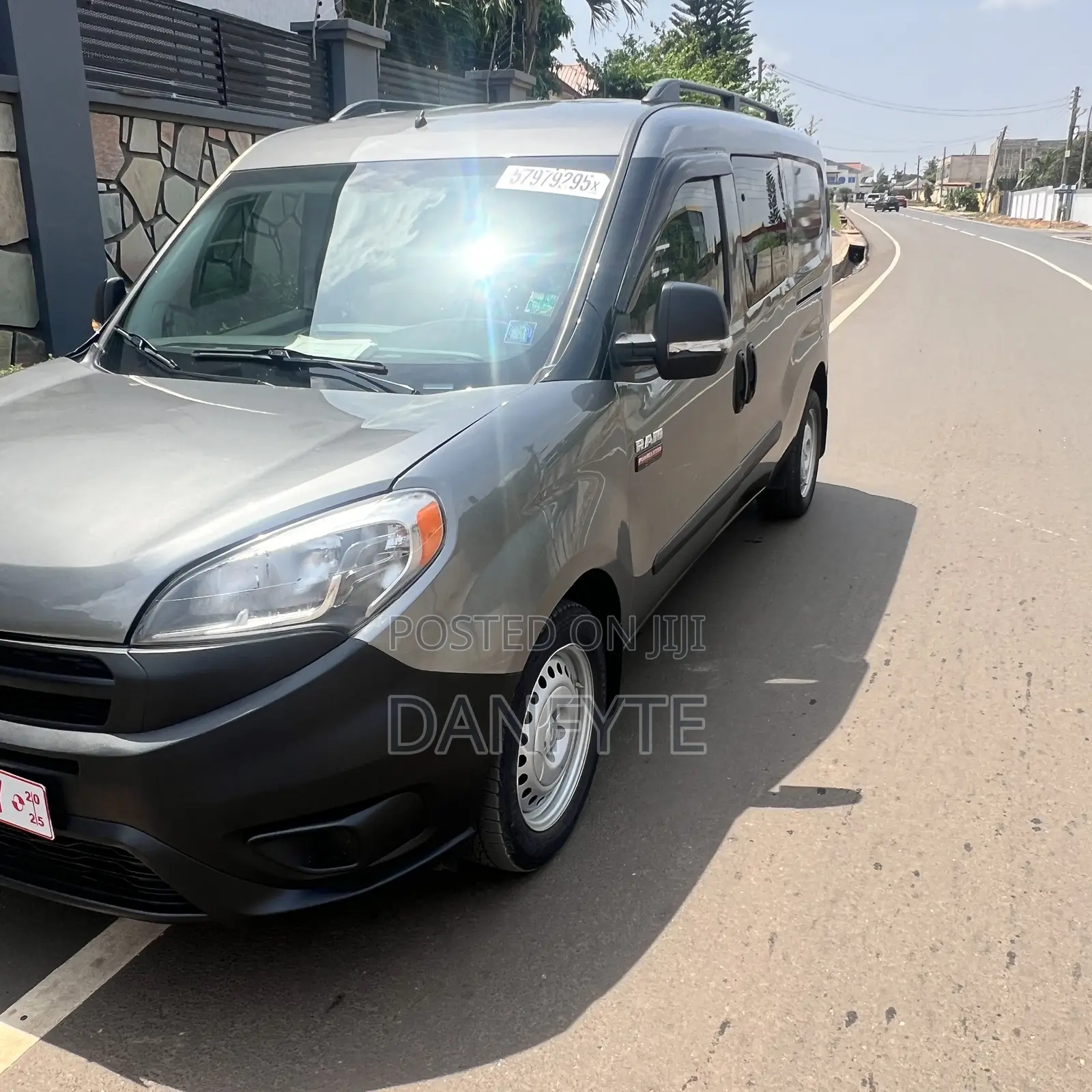 RAM Promaster 2500 2017 Brown