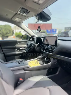 New Toyota Grand Highlander XLE 2025 Blue