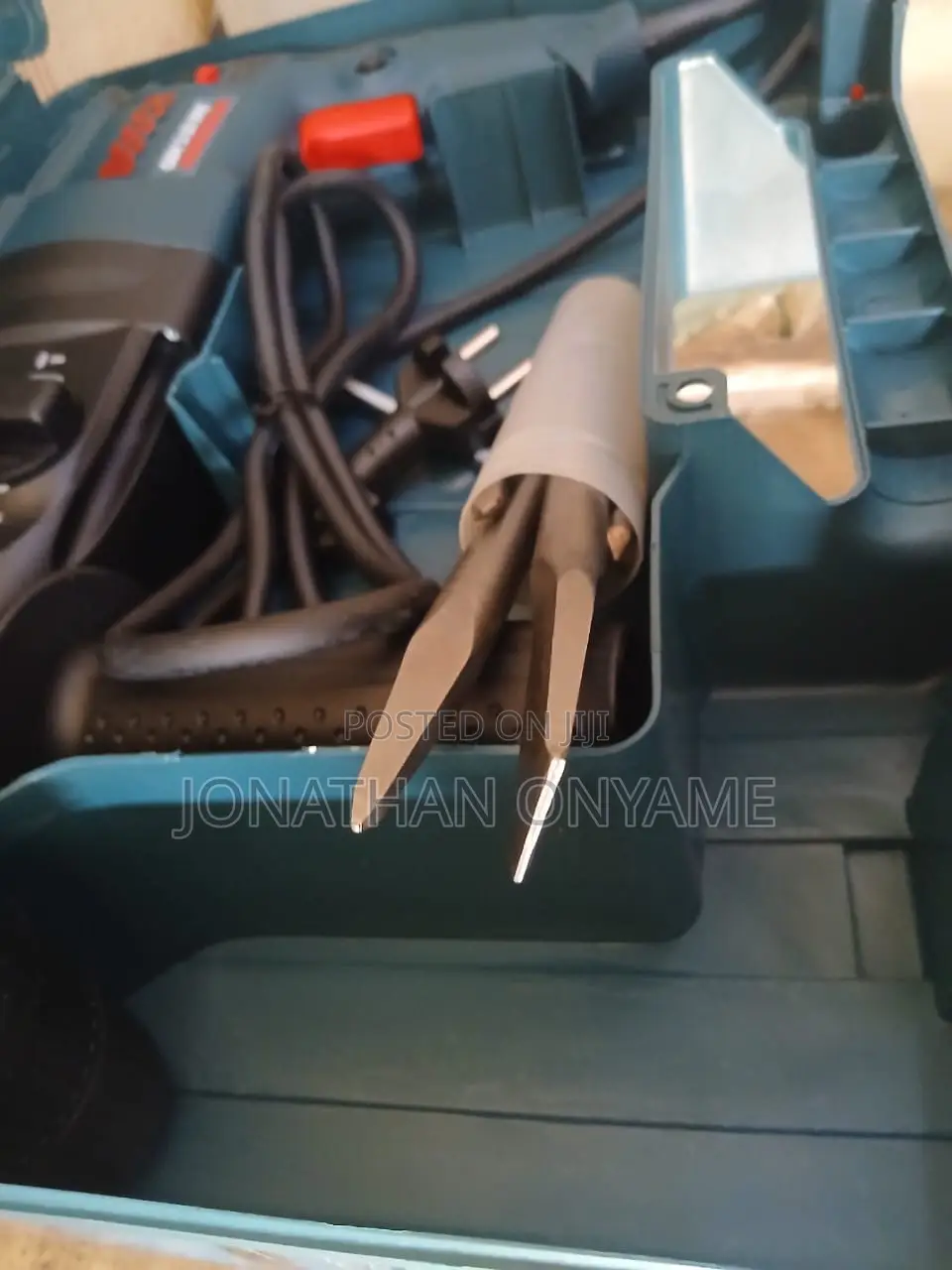 Hammer Drill With Multiple Bits – Powerful Durable