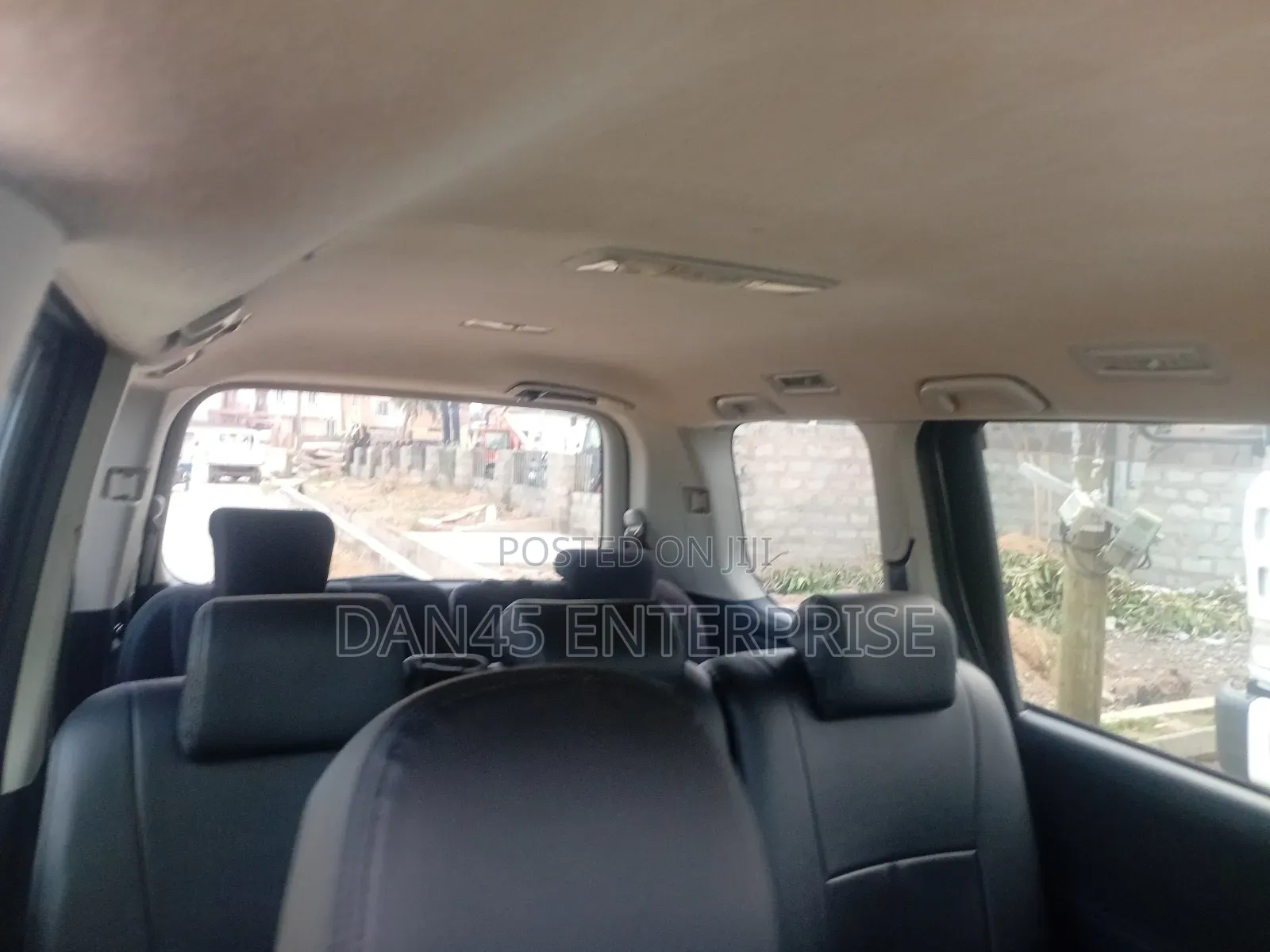 Toyota Voxy 2013 Silver