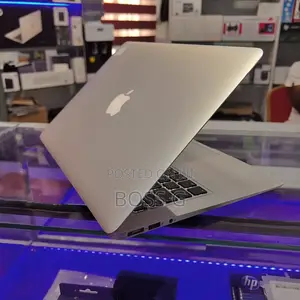 Laptop Apple MacBook Air 8GB Intel Core i7 SSD 250GB