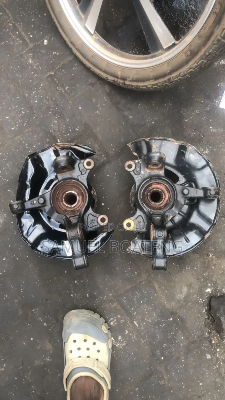 Toyota Corolla 2009 to 2017 Front Sakura Hub