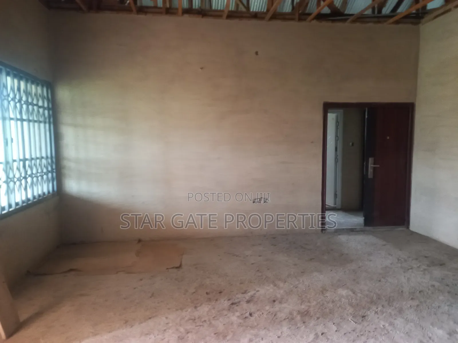 7bdrm House in Mampongteng New Site, Kwabre for sale