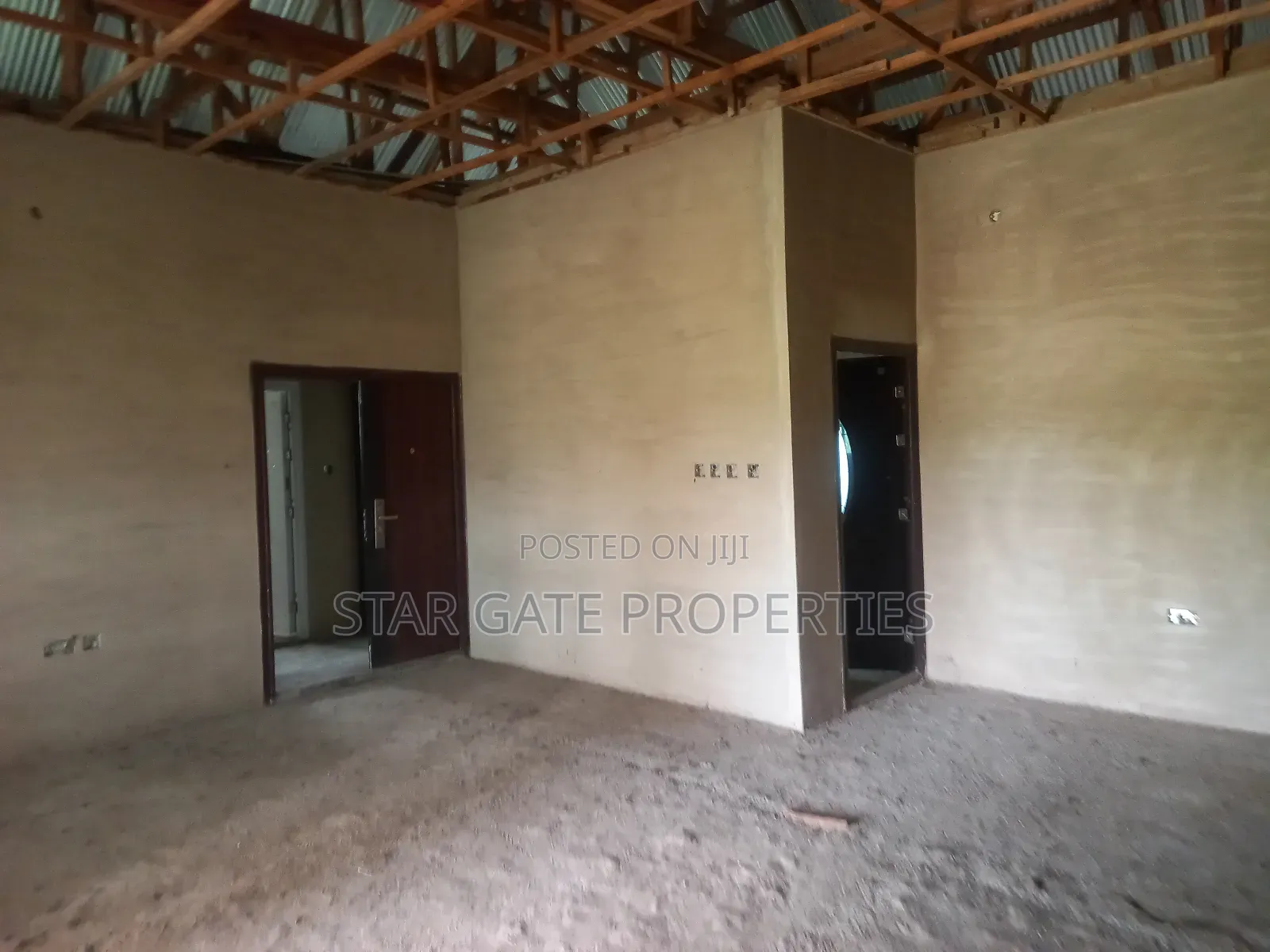 7bdrm House in Mampongteng New Site, Kwabre for sale