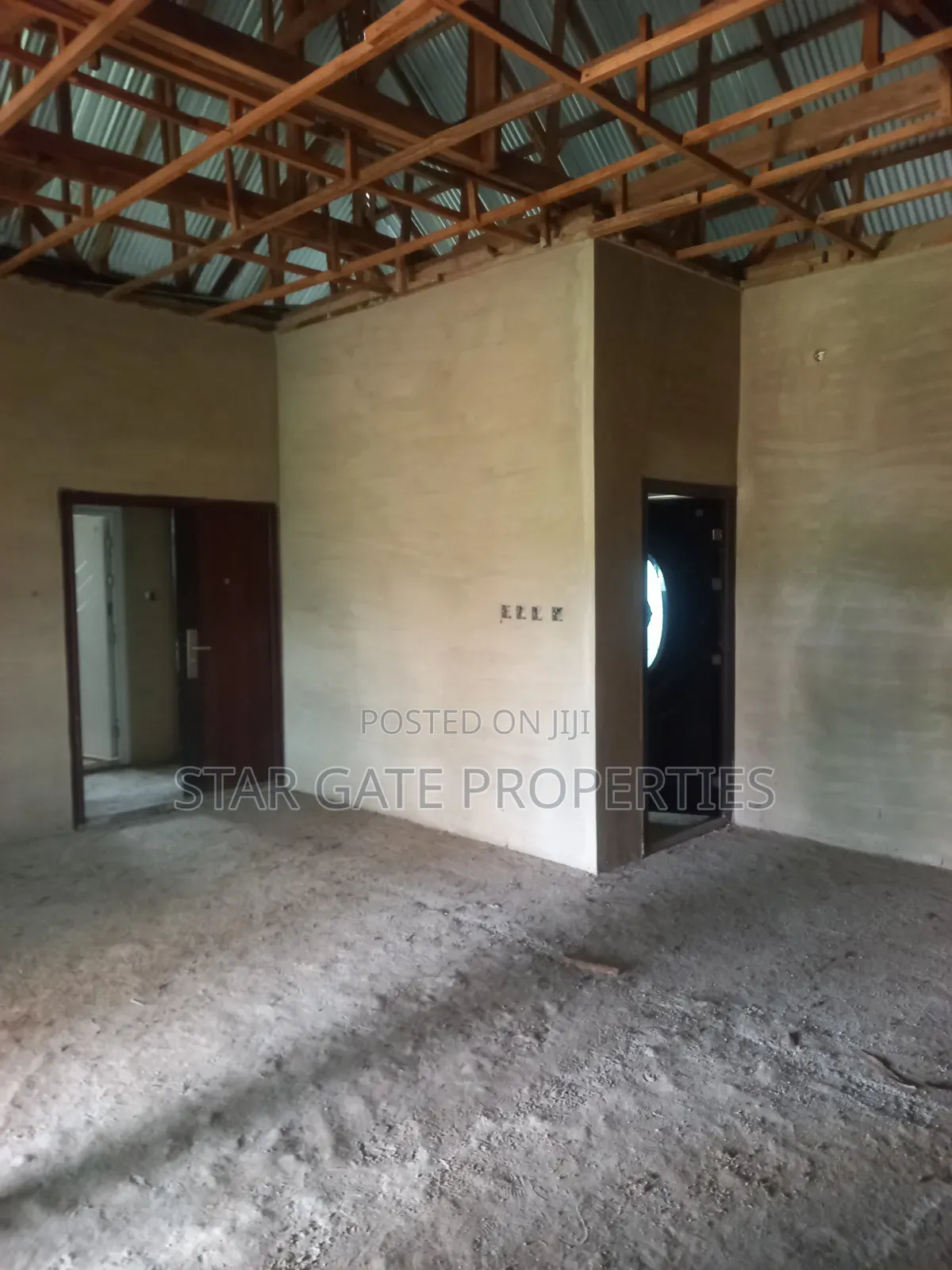 7bdrm House in Mampongteng New Site, Kwabre for sale