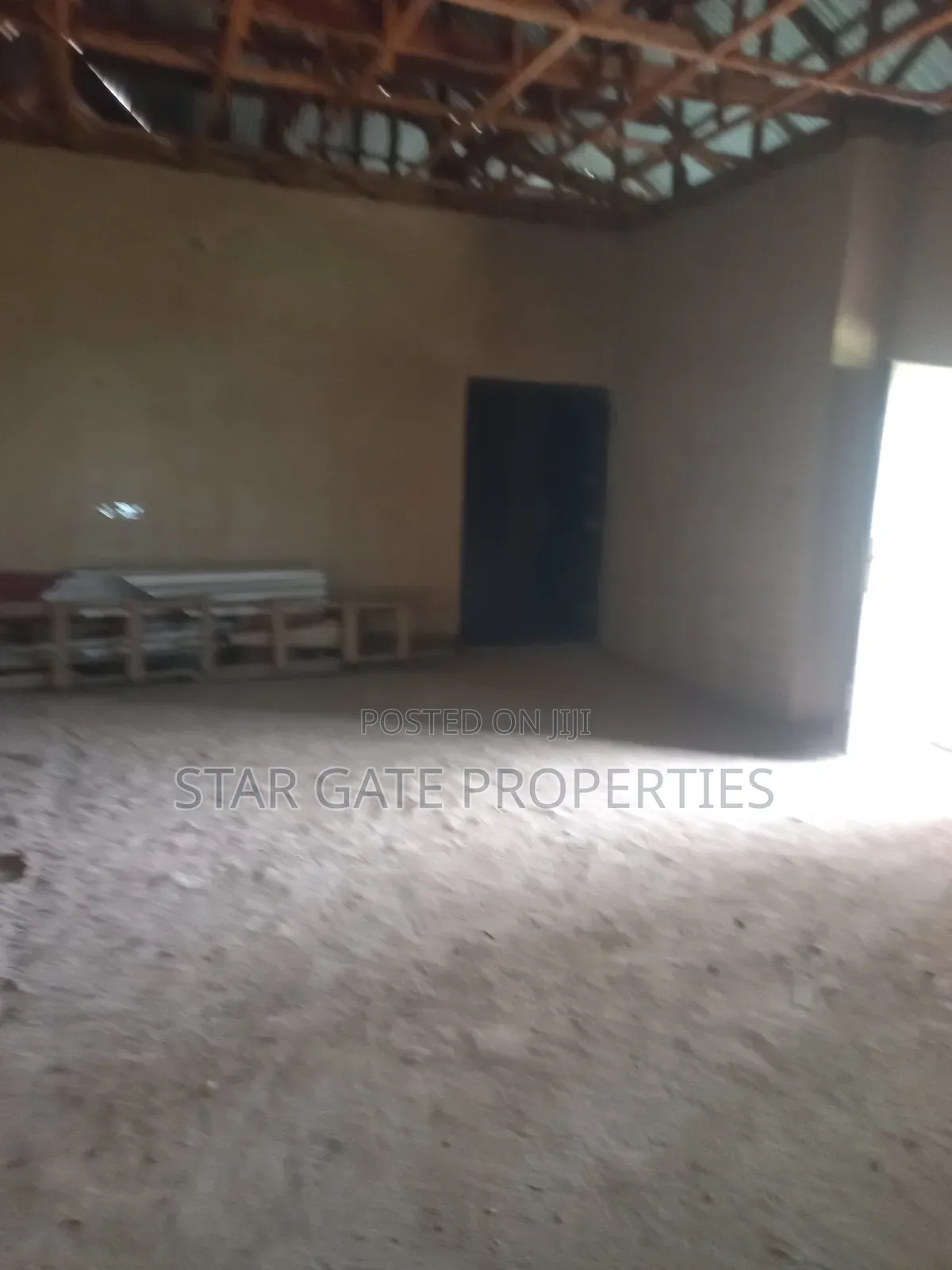 7bdrm House in Mampongteng New Site, Kwabre for sale