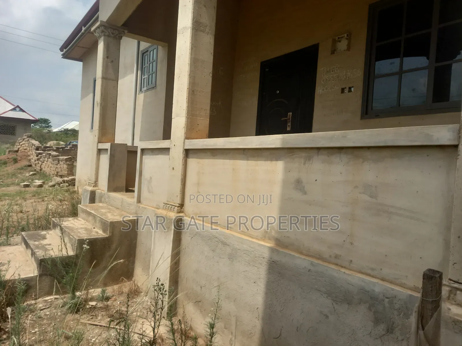 7bdrm House in Mampongteng New Site, Kwabre for sale