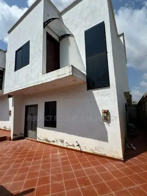 Furnished 2bdrm House in Sokoban Apaaso, Kumasi Metropolitan for sale