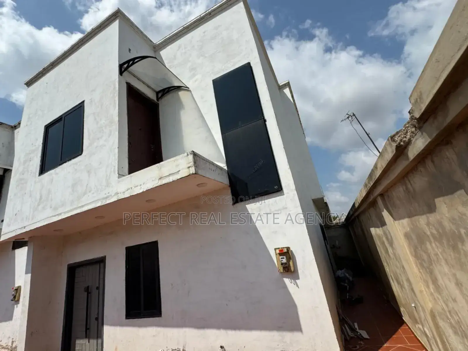 Furnished 2bdrm House in Sokoban Apaaso, Kumasi Metropolitan for sale