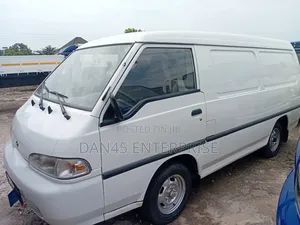 Hyundai H-100 2003 White