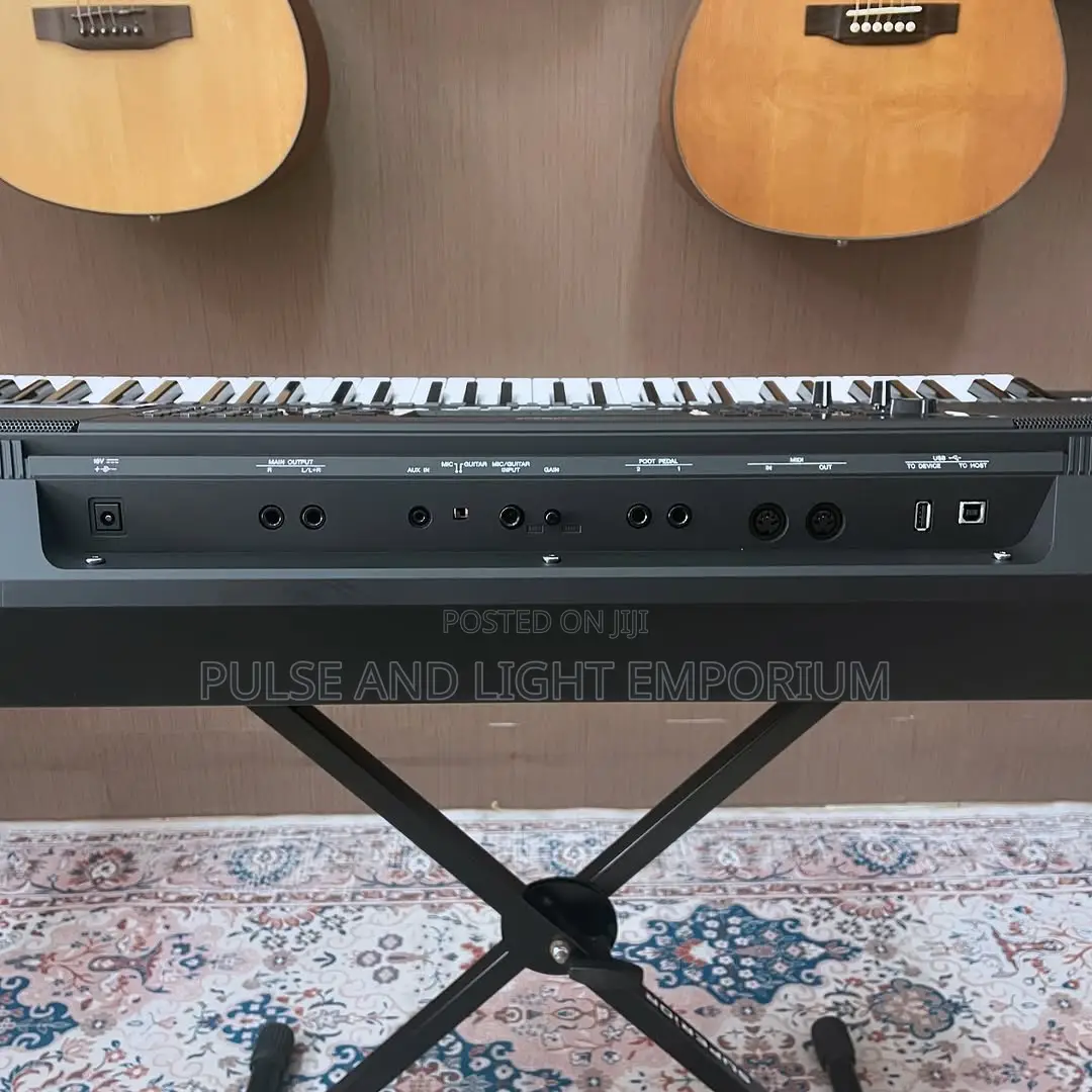 Yamaha PSR-Sx720 61-Key Arranger Workstation(Keyboard)