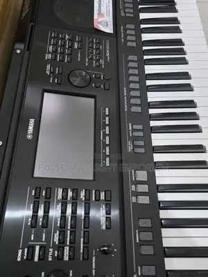 Yamaha PSR-Sx920 61-Key Professional Arranger Workstation(Keyboard)