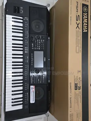 Yamaha PSR-Sx920 61-Key Professional Arranger Workstation(Keyboard)