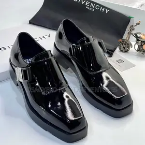 Classic and Premium Givenchy Shoe Black