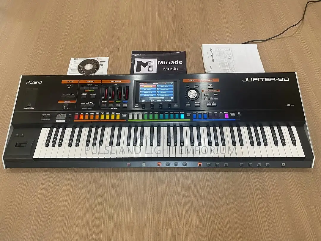 Roland Jupiter-80 76-key Synthesizer(Keyboard)