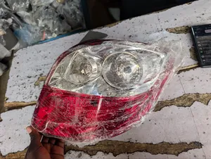 Toyota Matrix 2009,2010,2011,2012 Tail Light