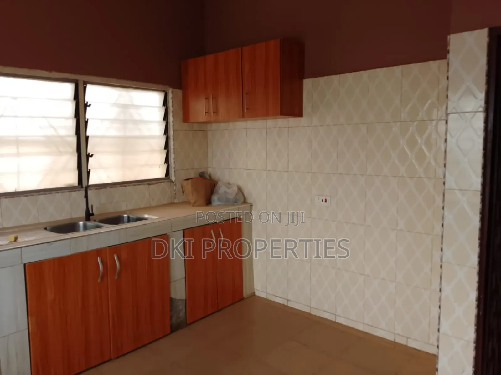 4bdrm House in Dki Properties, Adenta for rent