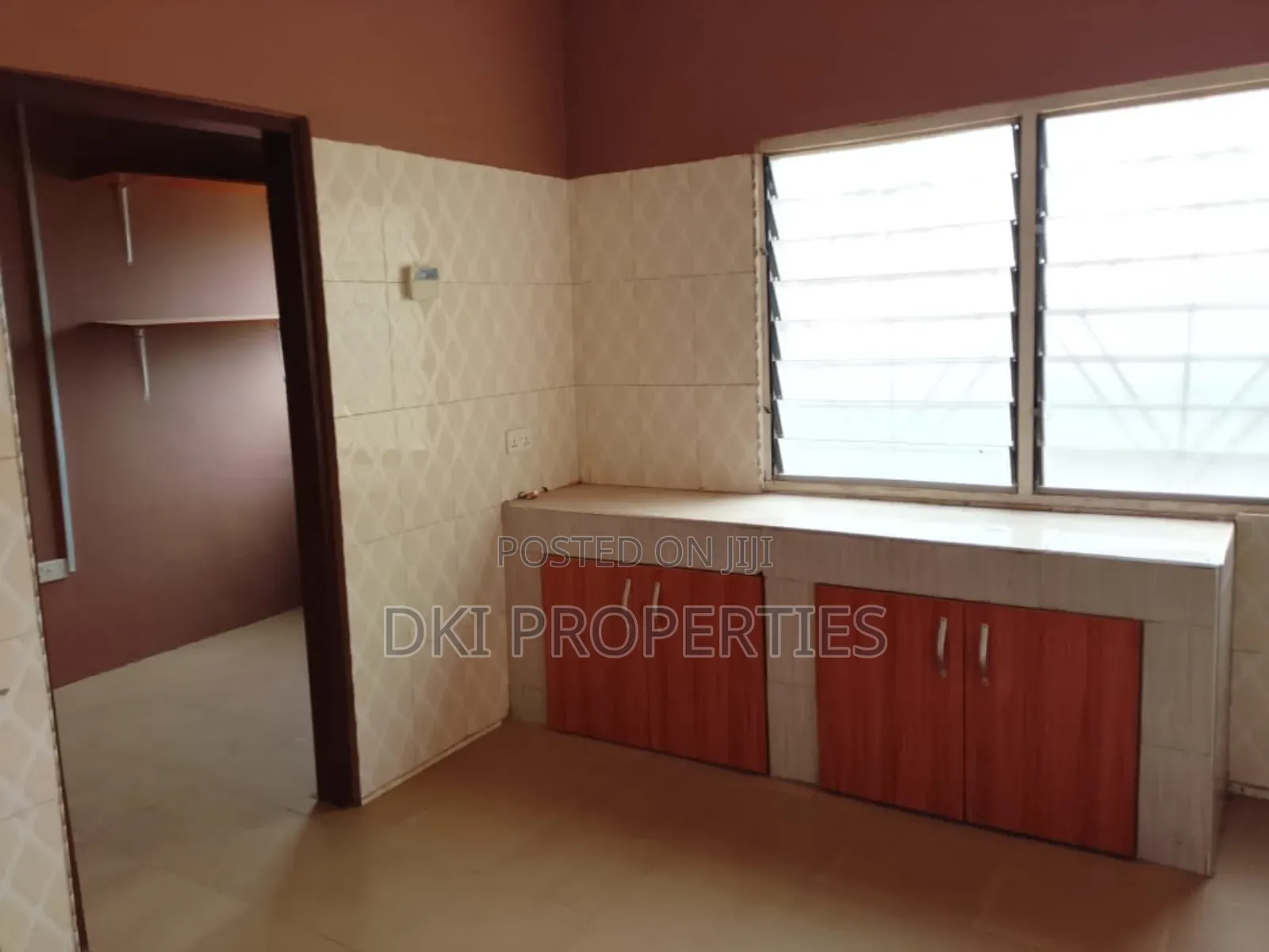 4bdrm House in Dki Properties, Adenta for rent