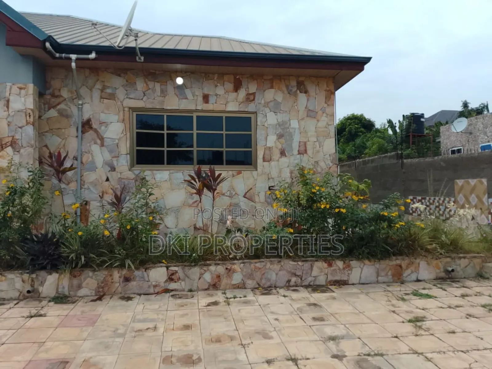 4bdrm House in Dki Properties, Adenta for rent