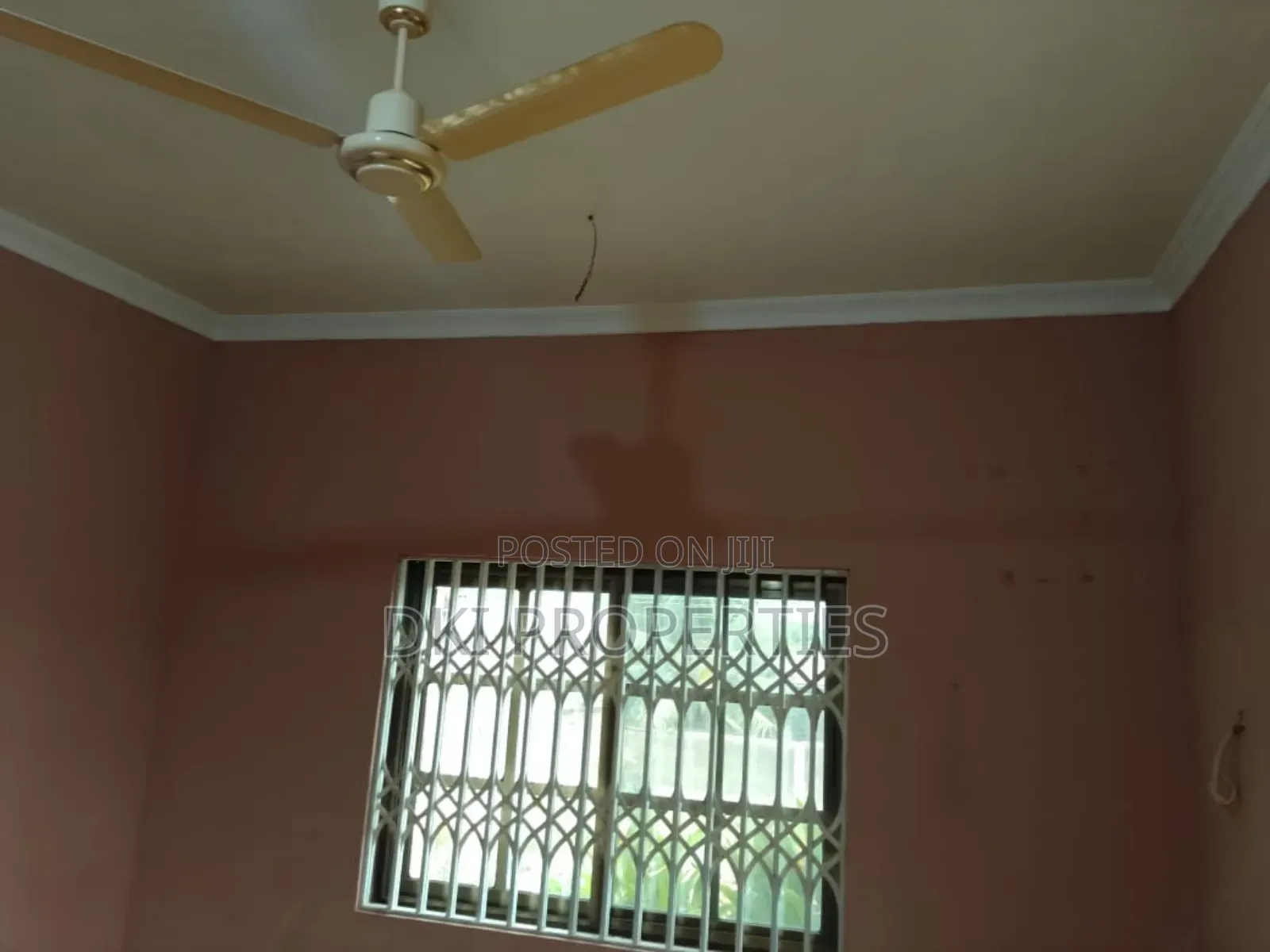 4bdrm House in Dki Properties, Adenta for rent