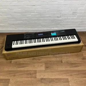 Roland Juno-d8 88-key Synthesizer(Keyboard)