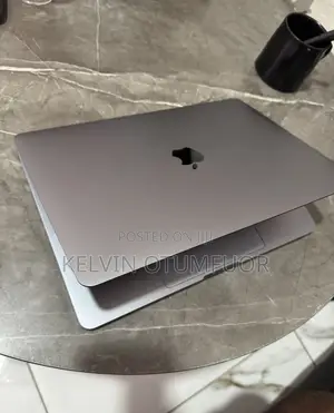 Laptop Apple MacBook Pro 8GB Intel Core I5 HDD+SSD 512GB