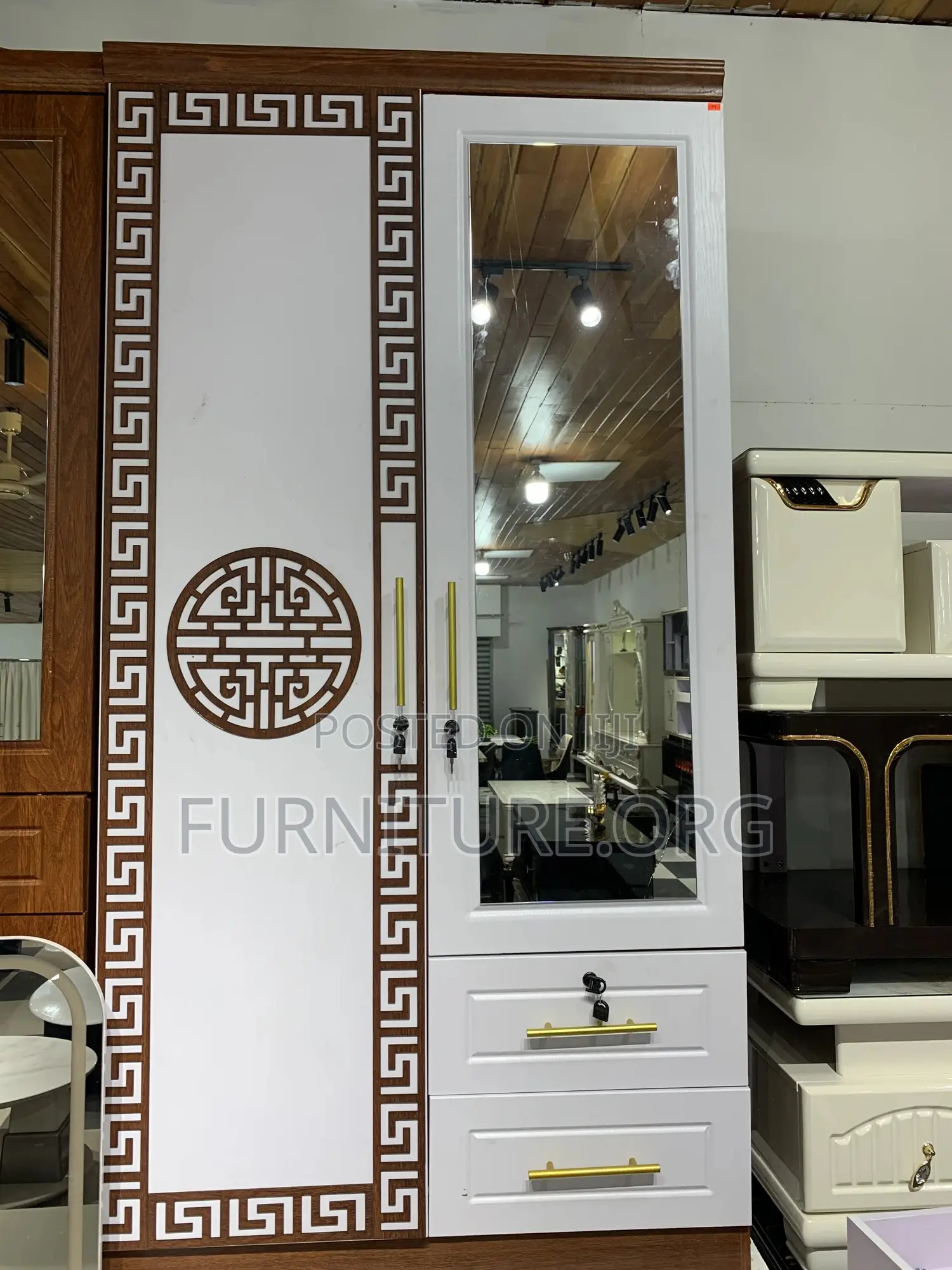 2n1 Wardrobe With Mirror