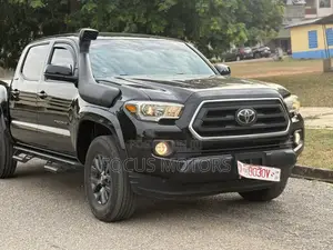 Toyota Tacoma 2022 Black