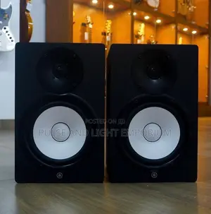 Yamaha Hs8 8-inch Powered Studio Monitor - Black