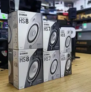 Yamaha Hs8 8-inch Powered Studio Monitor - Black