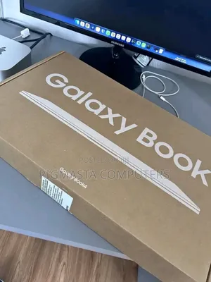 New Laptop Samsung Galaxy Book4 16GB Intel Core I5 SSHD (Hybrid) 512GB