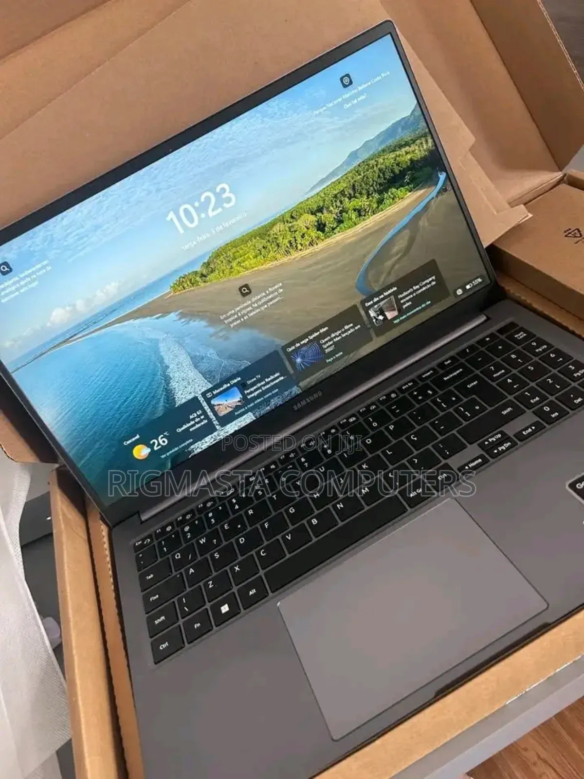 New Laptop Samsung Galaxy Book4 16GB Intel Core I5 SSHD (Hybrid) 512GB