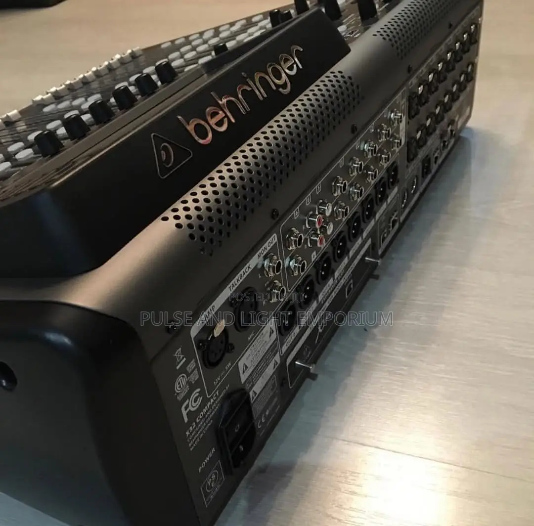 Behringer X32 Compact 40-channel Digital Mixer