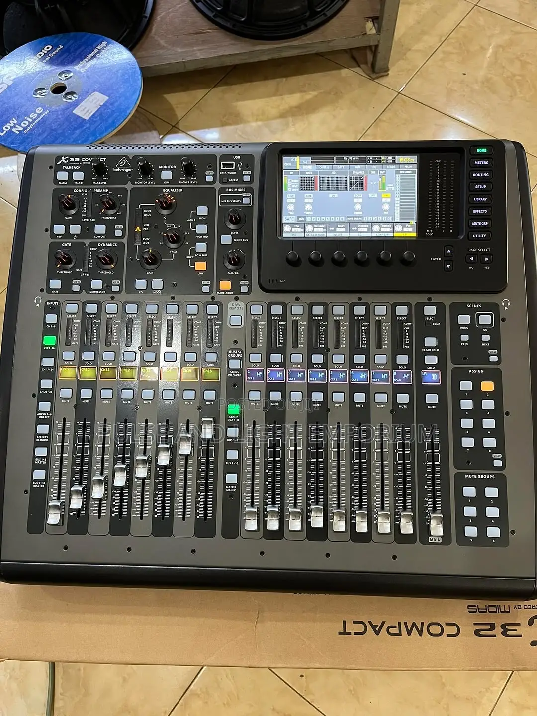 Behringer X32 Compact 40-channel Digital Mixer