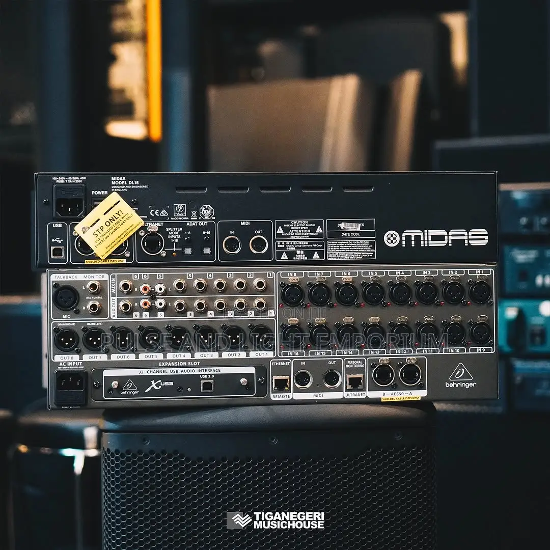 Midas Dl16 16-input / 8-output Stage Box