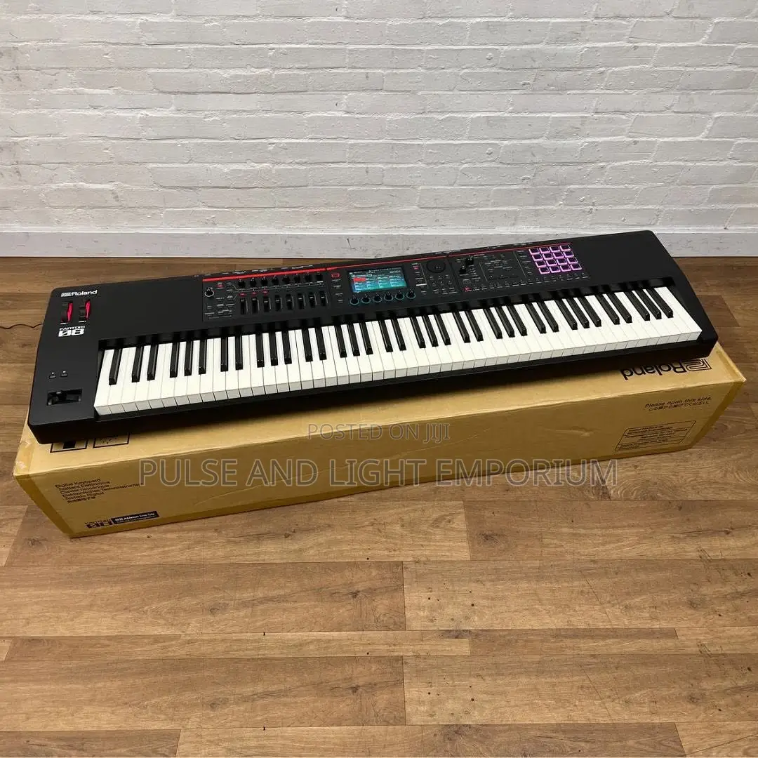 Roland Fantom-08 Music Workstation Keyboard