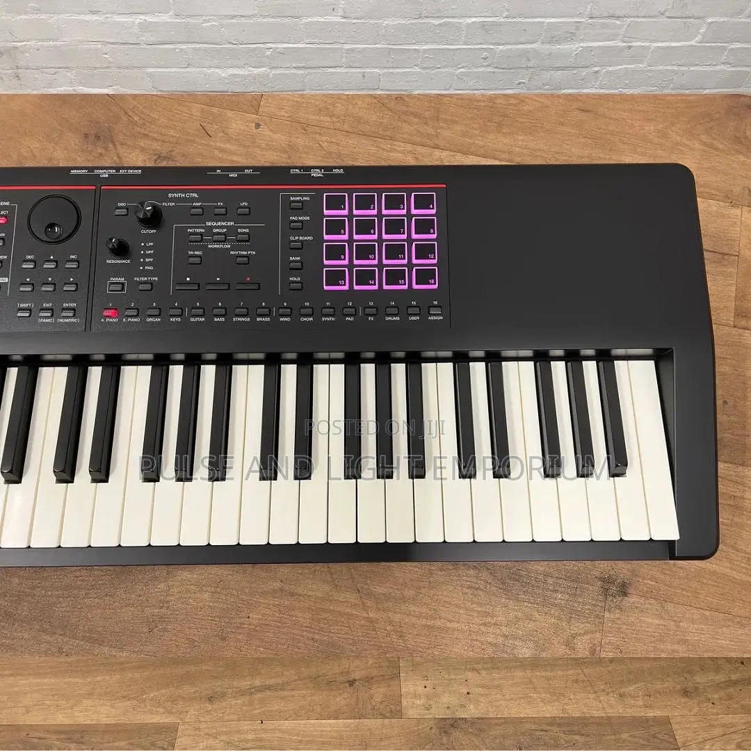 Roland Fantom-08 Music Workstation Keyboard