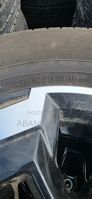 Nissan Navara Rims 18" With Tires