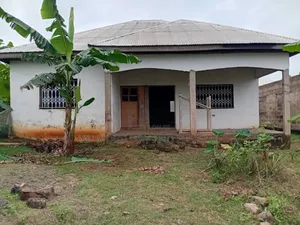 3bdrm Apartment in Atwima Nwabiagya for sale