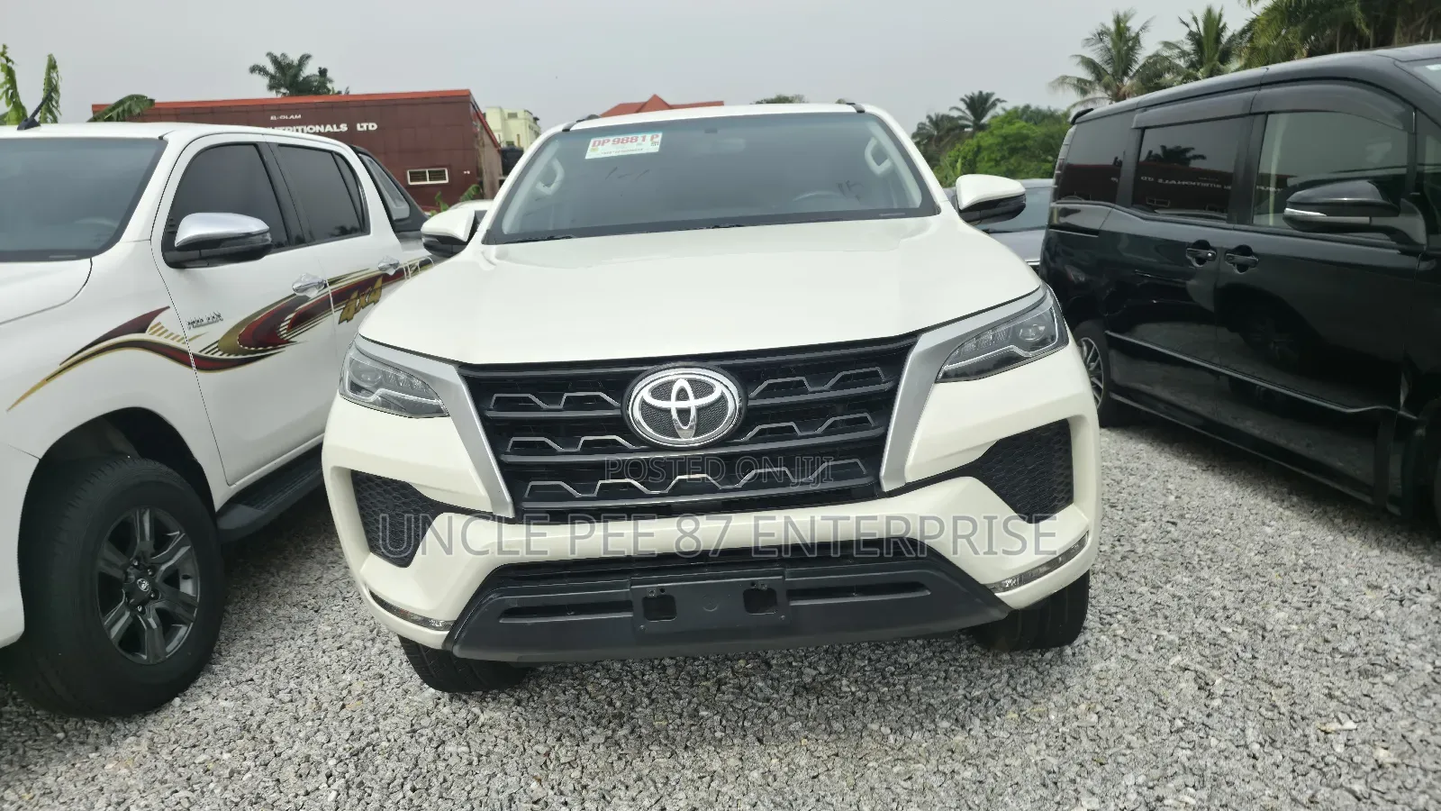 Toyota Fortuner 2.7 AWD 2022 White