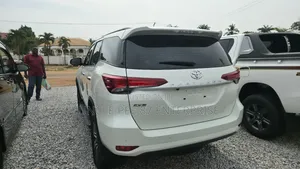 Toyota Fortuner 2.7 AWD 2022 White