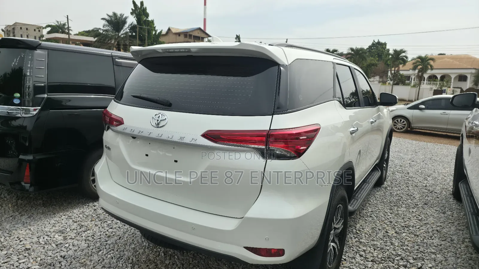 Toyota Fortuner 2.7 AWD 2022 White