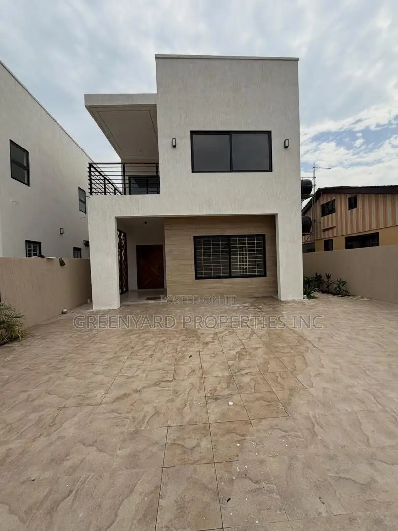 4bdrm House in Com 8, Spintex for sale