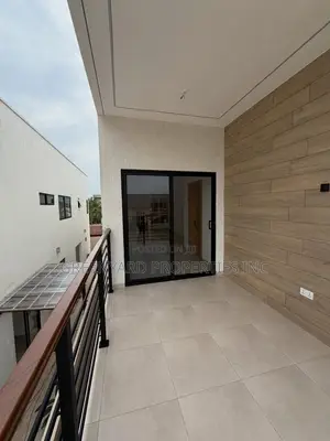 4bdrm House in Com 8, Spintex for sale
