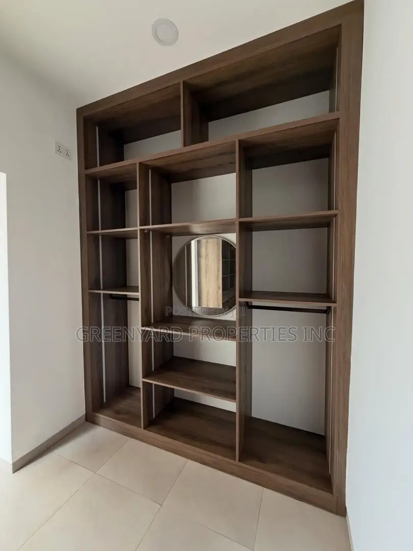 4bdrm House in Com 8, Spintex for sale